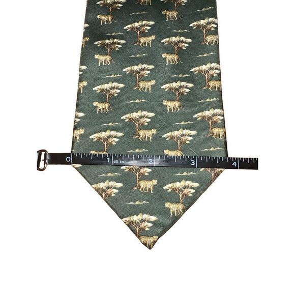 Joseph Lyman Green & Tan African Lion Safari Handmade in Italy Necktie - Picture 2 of 5
